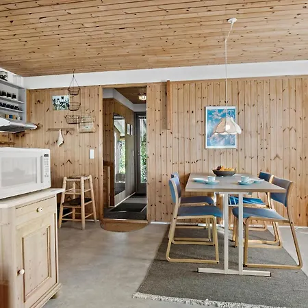 Lovely In With House Sea View